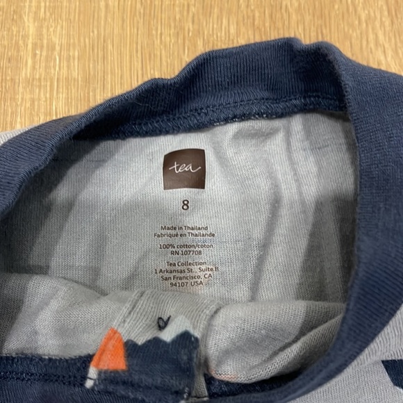 Tea Collection Mountain Print Longsleeved Henley Top - Size 8 - Picture 5 of 5